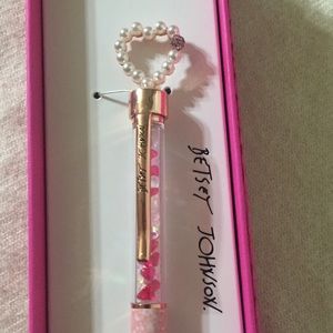 Betsey Johnson heart ball point pen, NWT